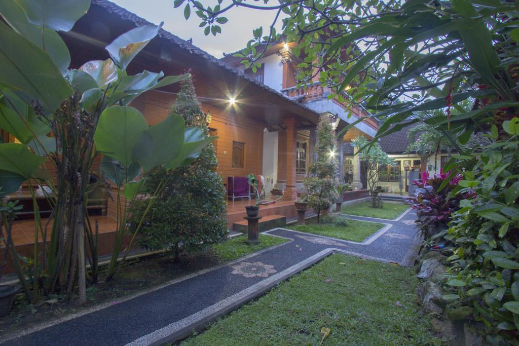 Yuliati House Ubud Buitenkant foto