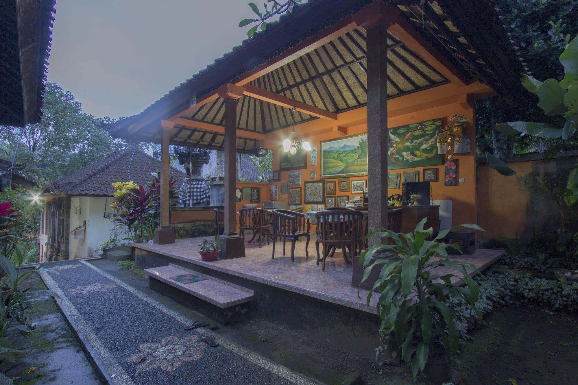 Yuliati House Ubud Buitenkant foto